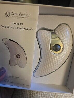 Dermalactives Diamond Face Lifting Therapy Device - White & Silver